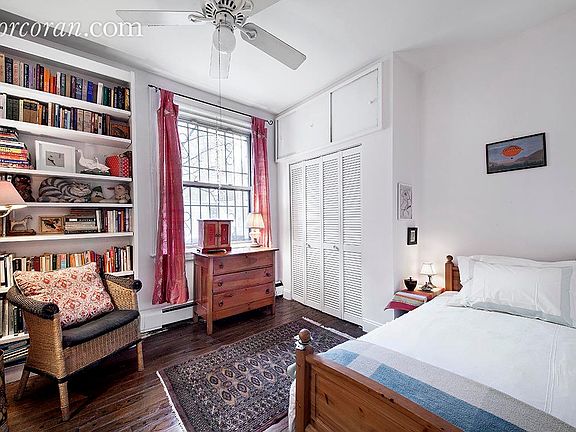 4th image of 54 Morningside Dr APT 1