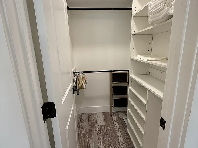 721 Bay St — Photo 9