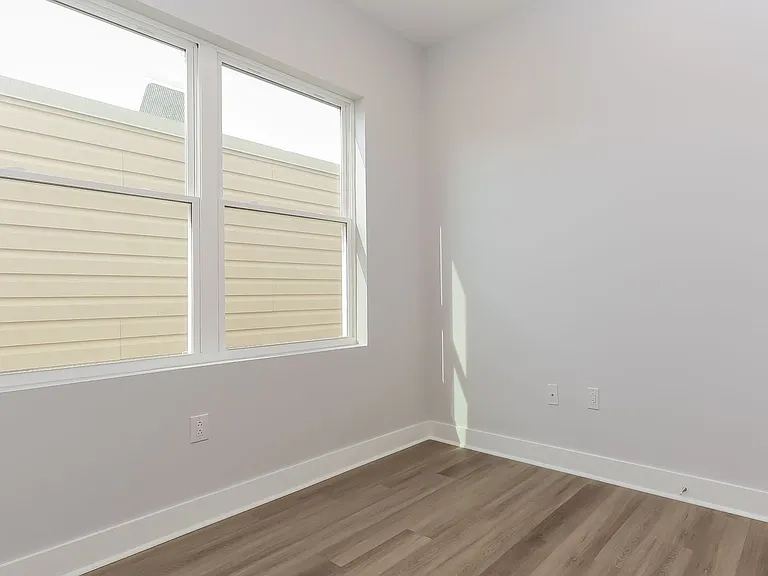 820 N 40th Street — Photo 32