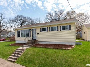 1622 14th Ave, Moline, IL 61265