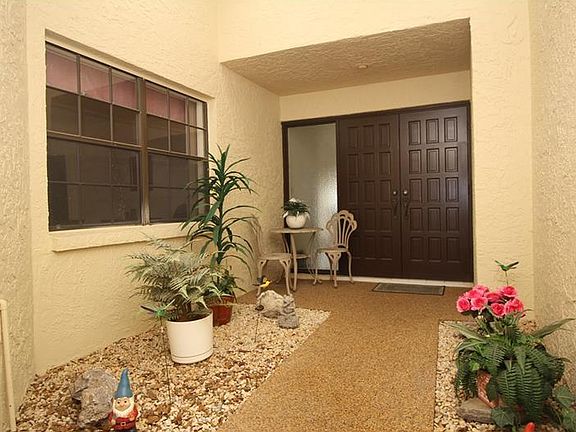 4th image of 4275 Creekwood Ln #0