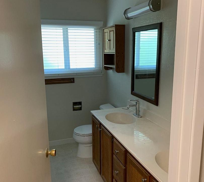 1st image of 1028 Paradise Way