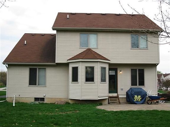 2nd image of 8878 Meadow Farm Dr