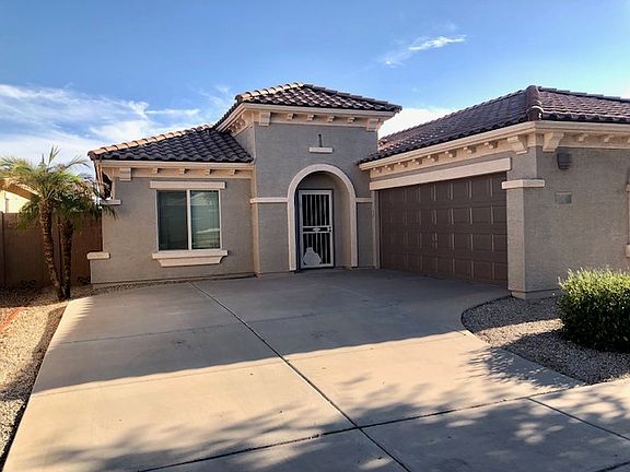 3rd image of 931 E Cherry Hills Dr