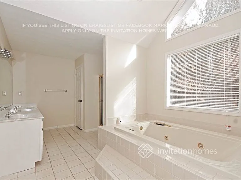 1480 Meadow Oak Dr — Photo 14