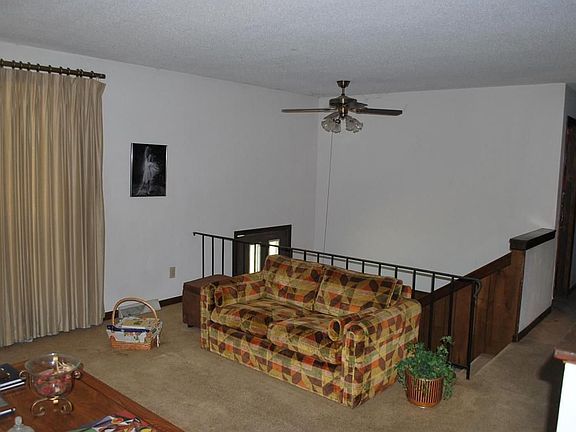 3rd image of 376 Eldorado Cir