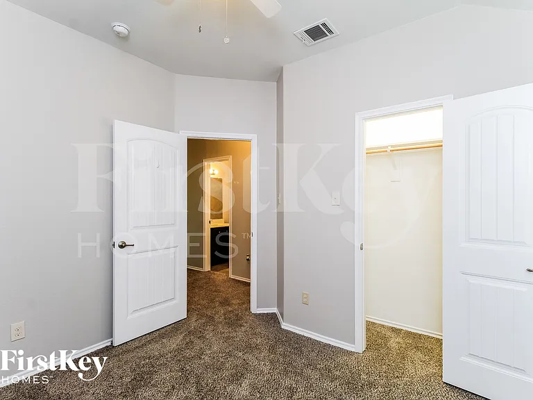 1309 Alder Tree Ln — Photo 9