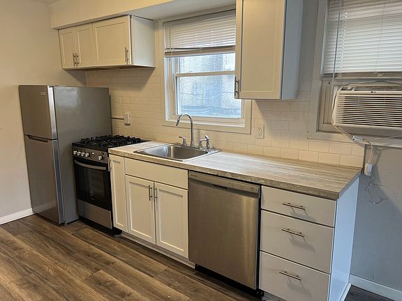 5th image of 3309 Pillsbury Ave #1