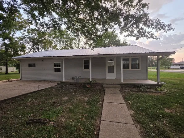 400 S Rea Ave, Mc Leansboro, IL 62859