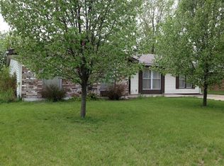 5323 Wakefield Dr, Fairborn, OH