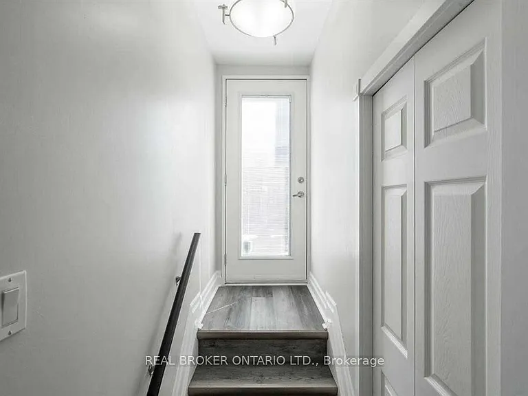 2 Core Cres — Photo 20
