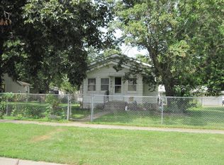 808 E Granger Ave, Des Moines, IA 50315
