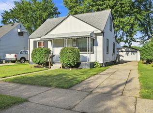 24495 Stewart Ave, Warren, MI 48089