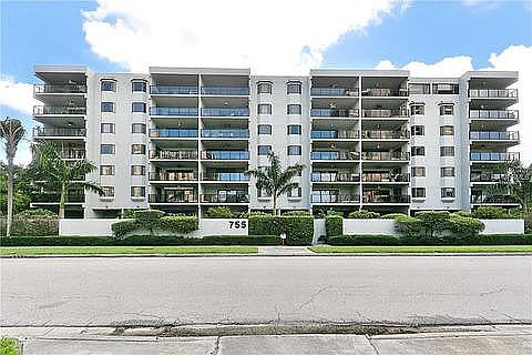 1st image of 755 S Palm Ave APT 506