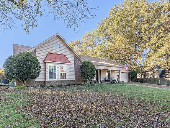 2nd image of 8391 Overcup Oaks Dr