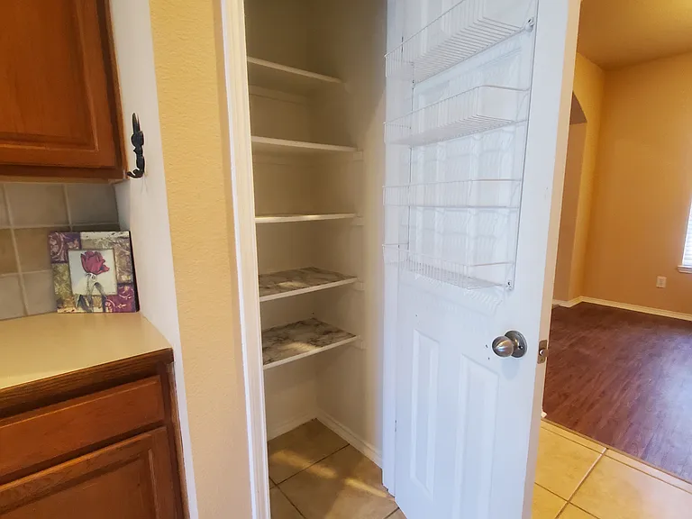 2810 Morgan Dr — Photo 18