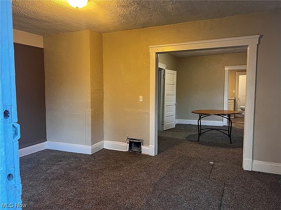 4th image of 7613 Bancroft Ave