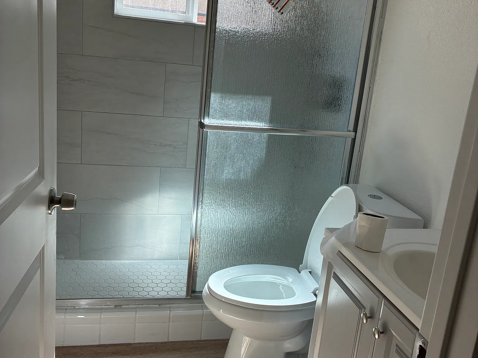 2 bed, 670 sqft, $2,550 — Photo 4