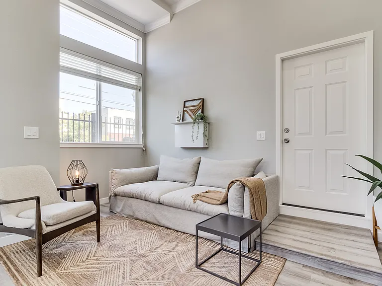 5699 Shattuck Ave — Photo 3