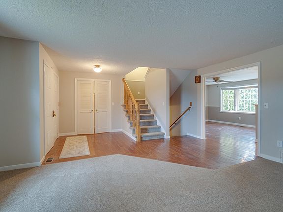 5th image of 11812 N Guinevere Dr