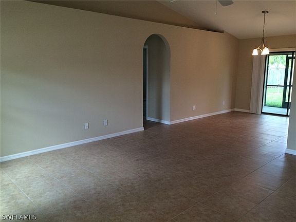 4th image of 1439 SE 11th Terrace Cpe