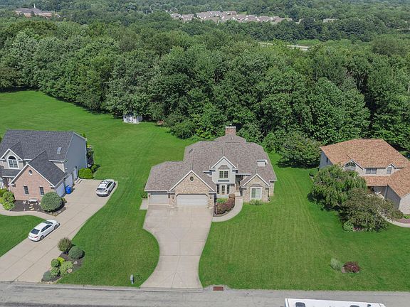 3rd image of 136 Meadow Dr