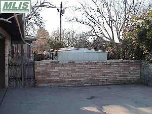 4th image of 1021 Bloomdale Dr