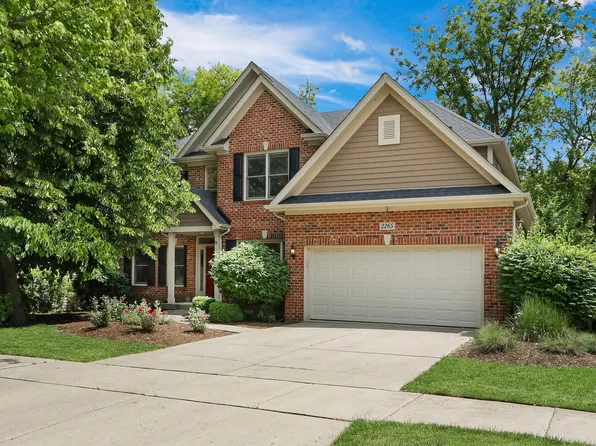 2265 Red Maple Ln, Aurora, IL 60502