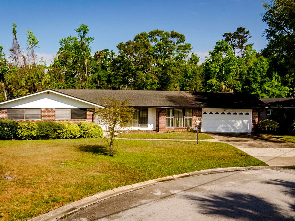 1st image of 2901 Caballero Dr N