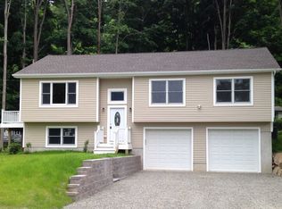 10 Garden Pl, Beacon, NY 12508