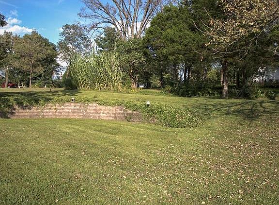 5th image of 4396 Woodridge Dr