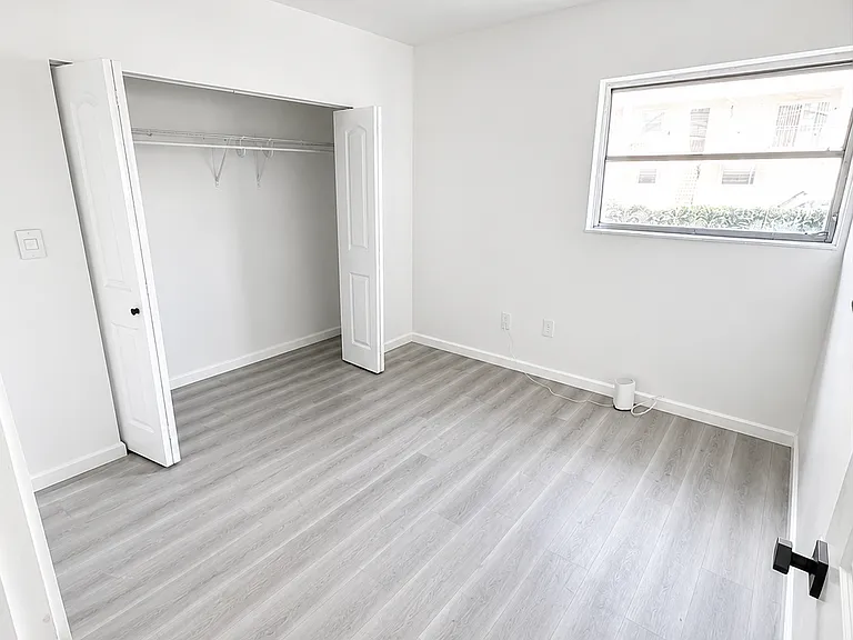 602 SW 13th Ave #D — Photo 4