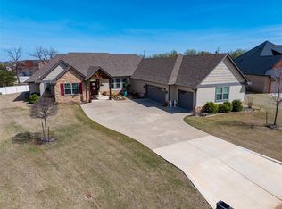 2727 Woodlawn Ct, Shawnee, OK 74804