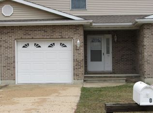 172 E Big Timber Dr, Coal City, IL 60416