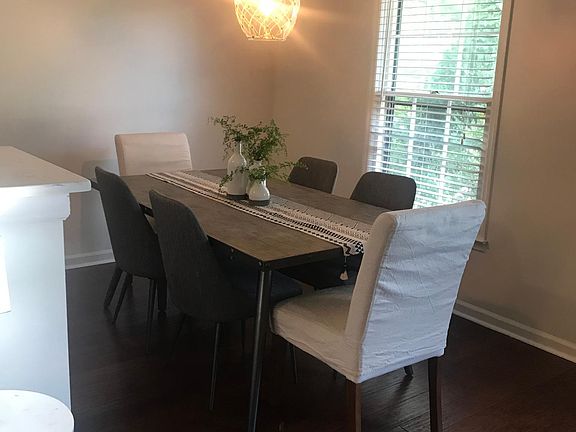 4th image of 1616 18th Ave S #1630