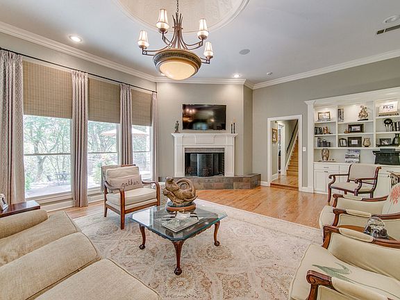 4th image of 9005 Meadowknoll Dr
