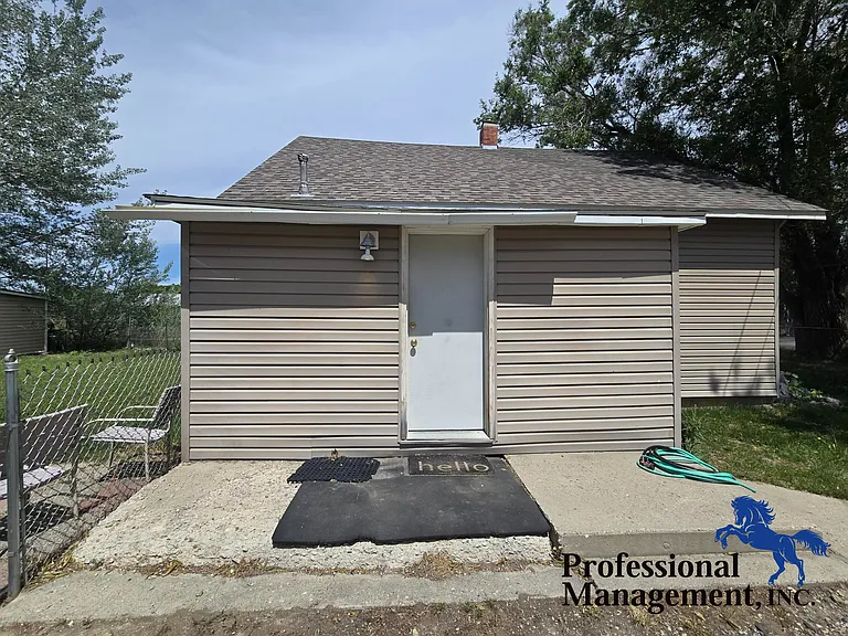 24 1/2 Van Buren St #1/2 — Photo 9