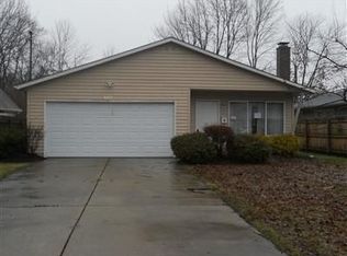 8373 Mentorwood Dr, Mentor, OH 44060