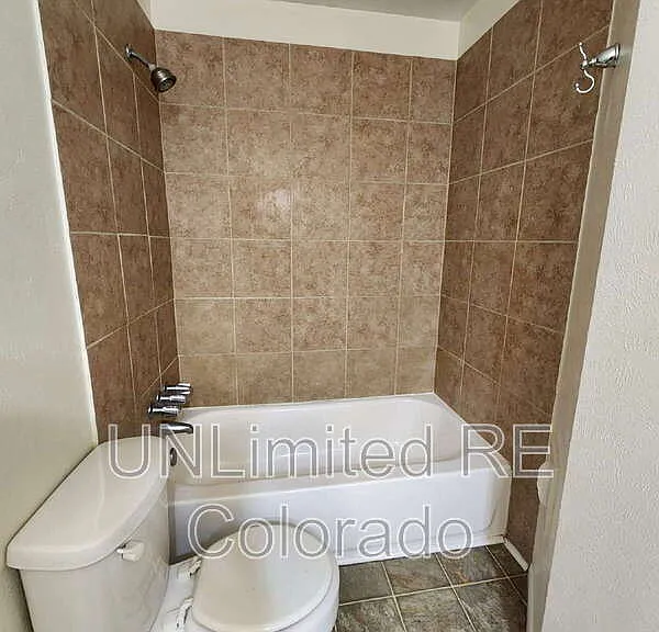 301 Zeta St #2 — Photo 12