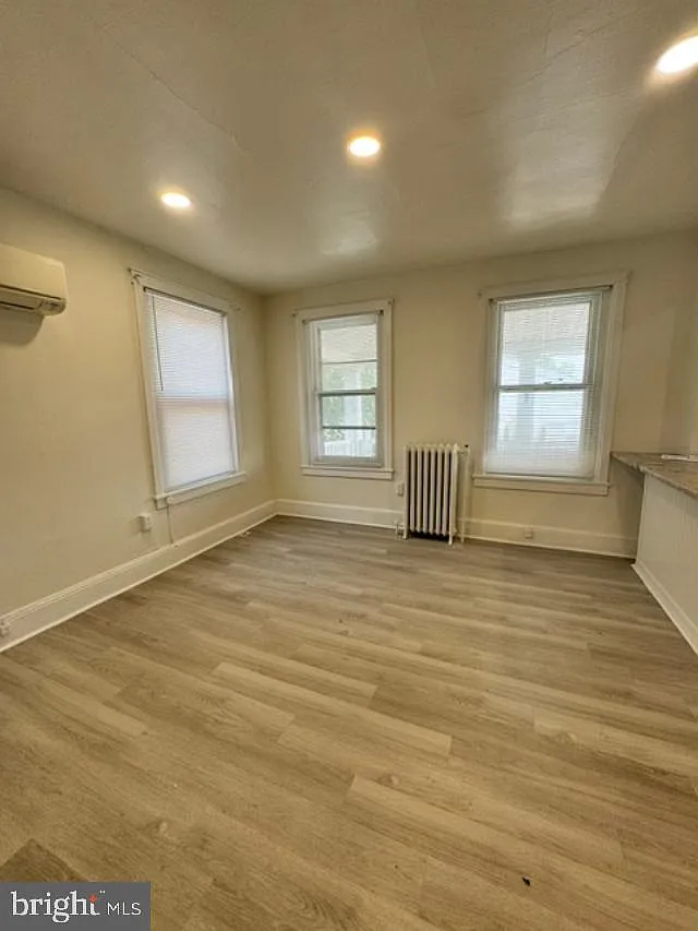 1 bed, 1.0 bath, 5922 sqft, $1,795 — Photo 4