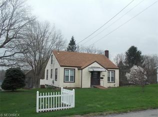 759 W Martin St, East Palestine, OH 44413