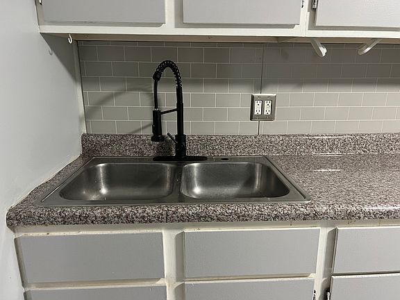 2nd image of 1521 Tioga Ave #110