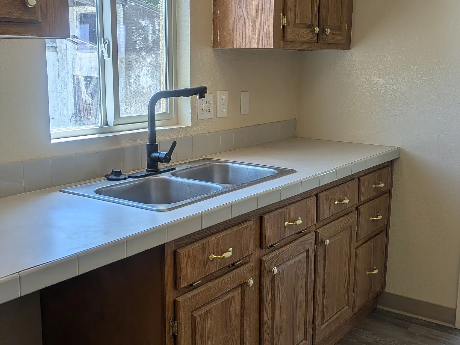 3 bed, 1500 sqft, $2,000 — Photo 4