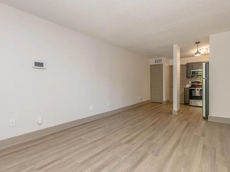 Sunrise Apartments — Photo 7