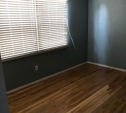 5th image of 2456 Katherine Ave