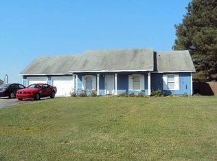 559 Riverwind Dr, Spring Lake, NC 28390