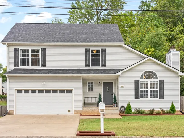 3797 McAllister Dr, Clarksville, TN 37042