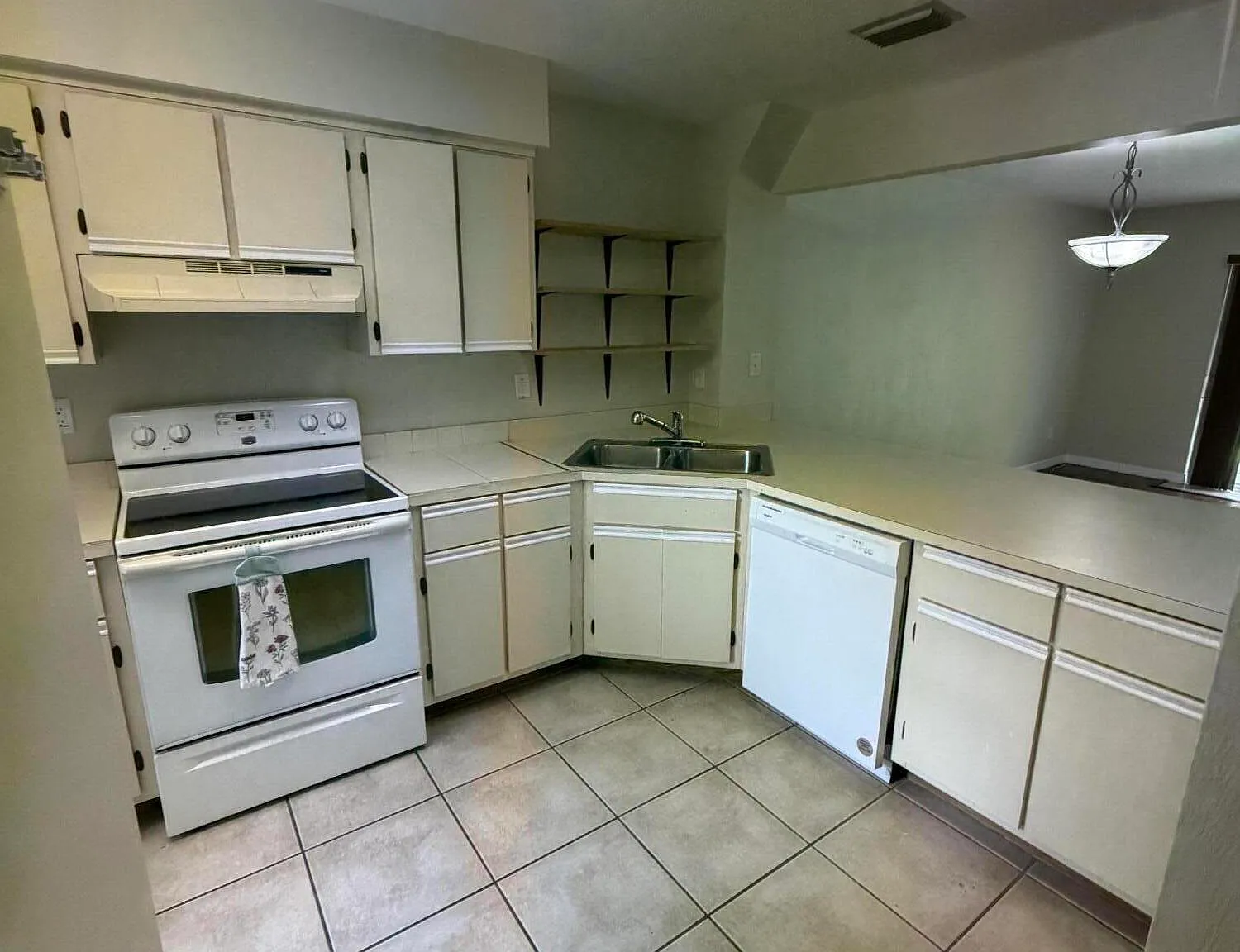 2 bed, 2.0 bath, 1056 sqft, $1,450 — Photo 3