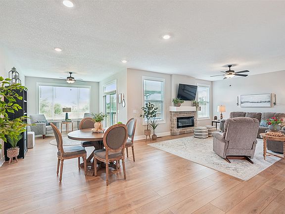 4th image of 5418 NE Briarwood Dr