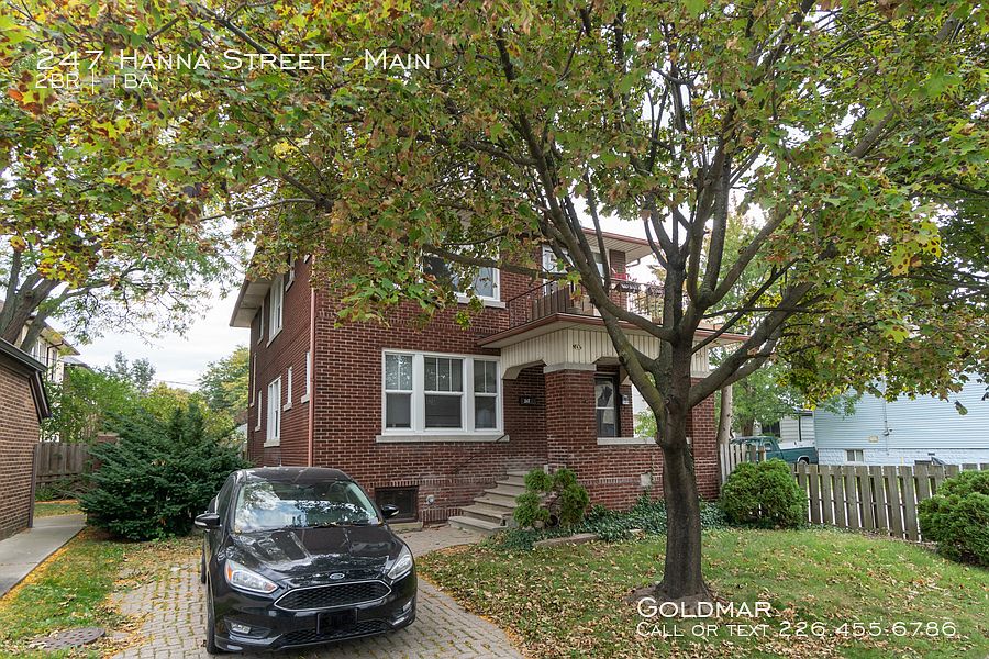1st image of 247 Hanna St W